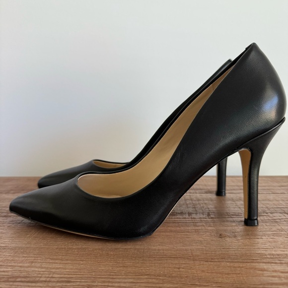 Nine West - Women's Flax Black Leather Pumps size 10 - Picture 4 of 10